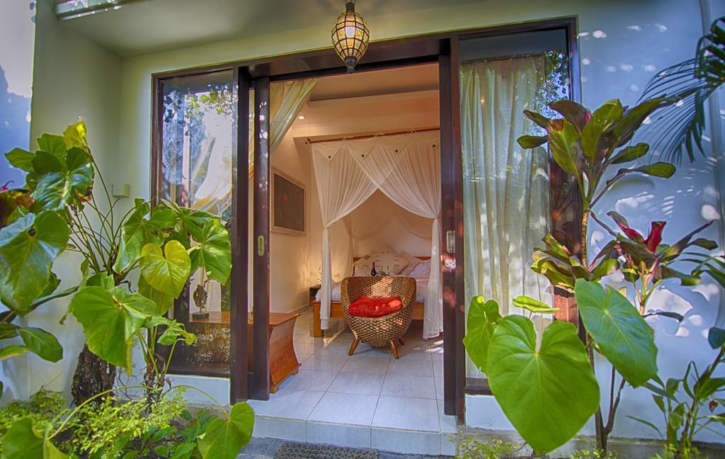 Garden Villas Семіньяк Екстер'єр фото