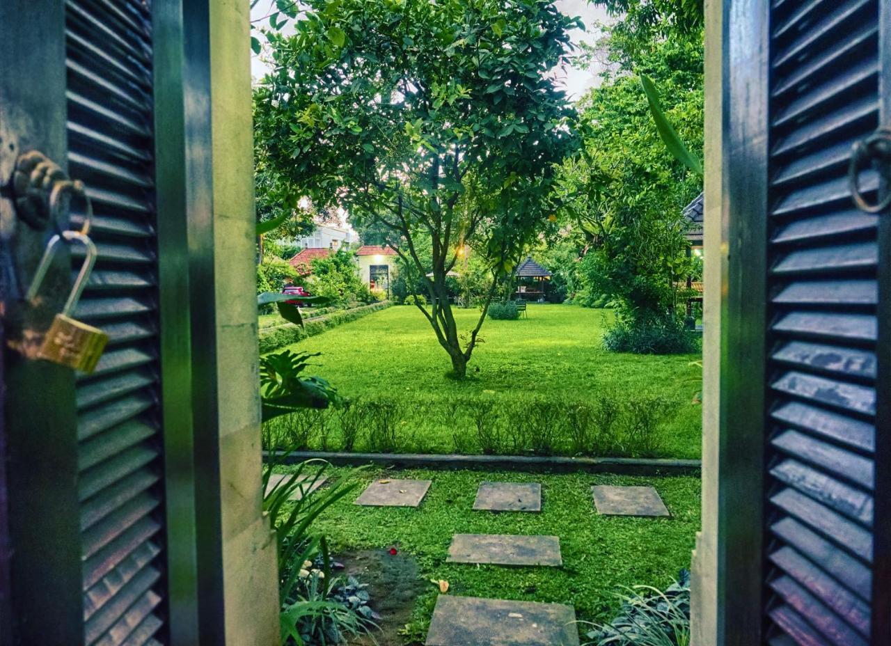 Garden Villas Семіньяк Екстер'єр фото