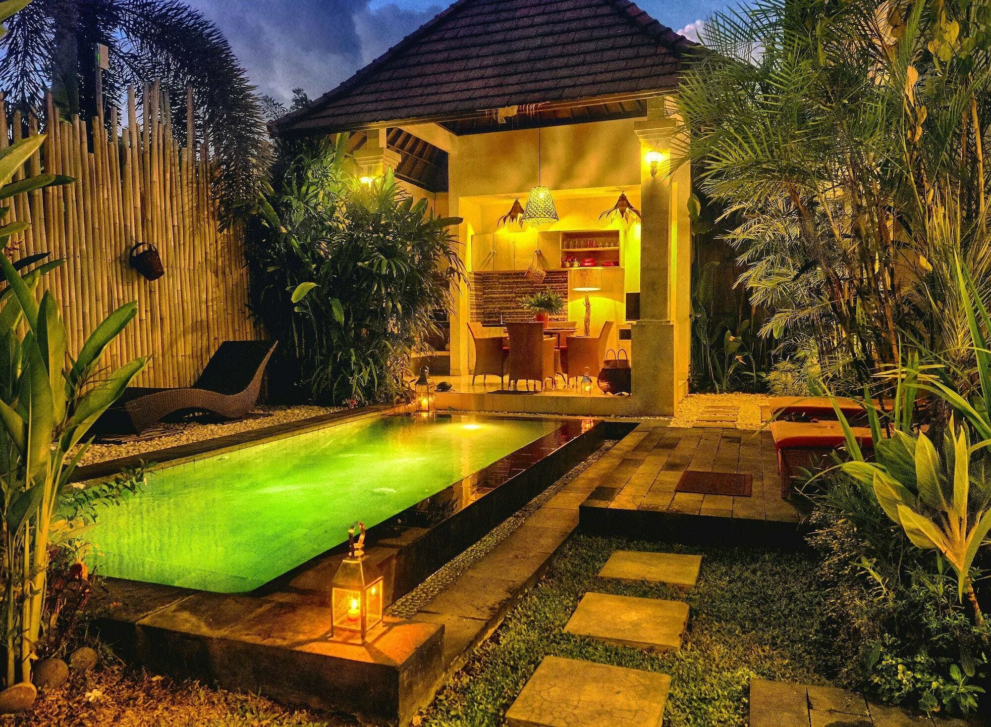 Garden Villas Семіньяк Екстер'єр фото